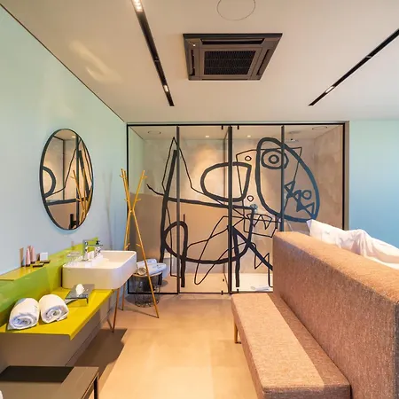 Doca Seca & Casca De Uva Porto Moniz