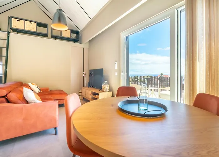 Doca Seca & Casca De Uva Porto Moniz